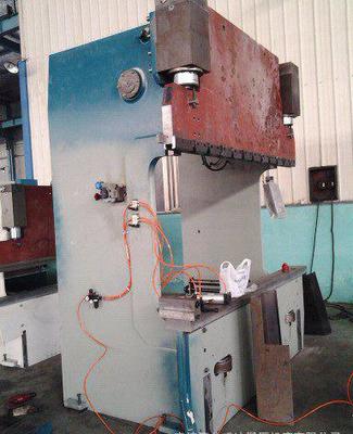 WC67K-125T/2500非标数控折弯机 深耕锻压工艺的精准利器